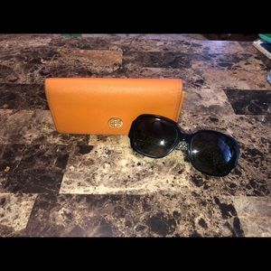 TORY BURCH SUNGLASSES WITH CASE